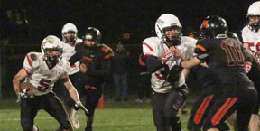 Fulda Raiders rally to defeat Madelia, 27-22, in Friday night football action Dierks and Everett connect seven times, including game-winning touchdown