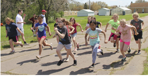 Fulda Elementary School 4-6th graders participate in Track and Field Days